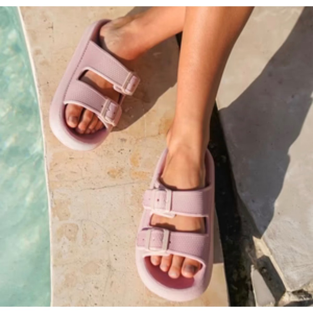 Cushionaire Women's Fame Recovery Cloud Slides branded as Slyde sandals M